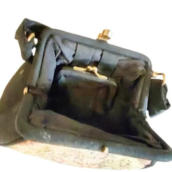 1950s Vintage Small Black Fabric And Tapestrty Scenic Handbag Top Handle Purse - Picture 5 of 8